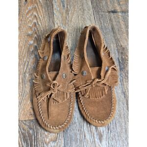 Minnetonka Women Size 8 Brown Suede Fringe Concho Moccasins
